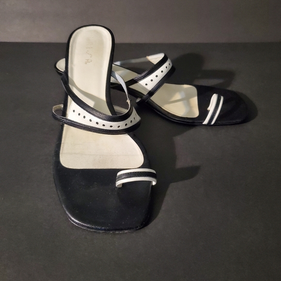 Sandals - Picture 4 of 4